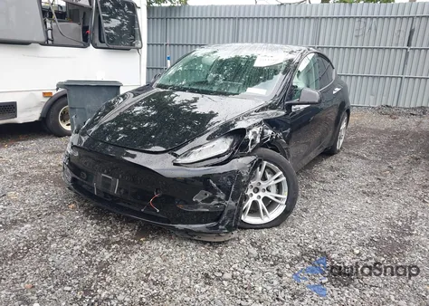 2022 Tesla Model Y Long Range Dual Motor All-Wheel Drive from USA, damaged, VIN 7SAYGDEE3NF461019